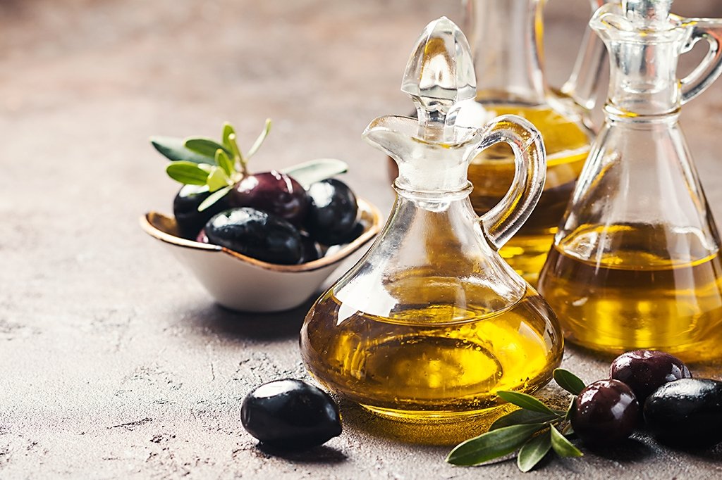 How Traditional Italian Olive Oil Is Made - Pinocchio's Pantry - Authentic Italian Food