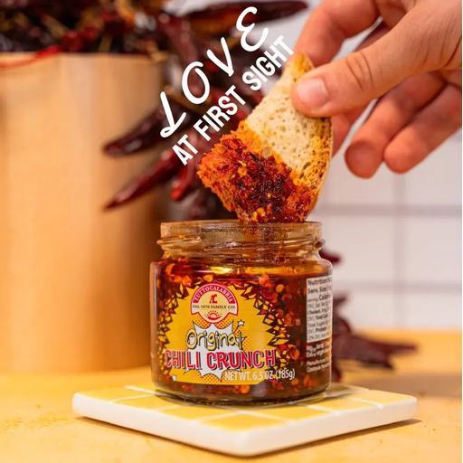 TUTTO CALABRIA Original Chili Crunch - 185g (6.5oz) - Pinocchio's Pantry - Authentic Italian Food